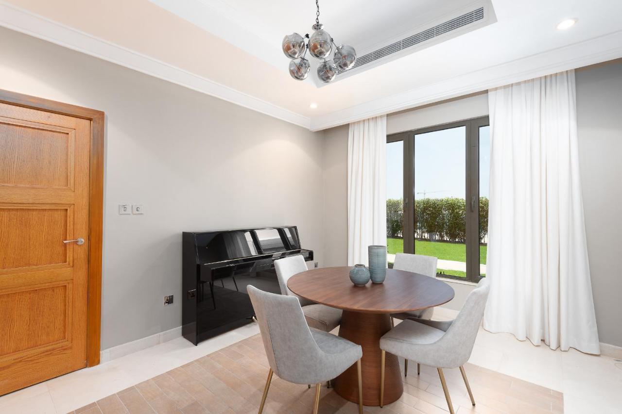 דובאי Maison Privee - Prvt Pool & Beach! In Luxury Palm Jumeirah Villa מראה חיצוני תמונה