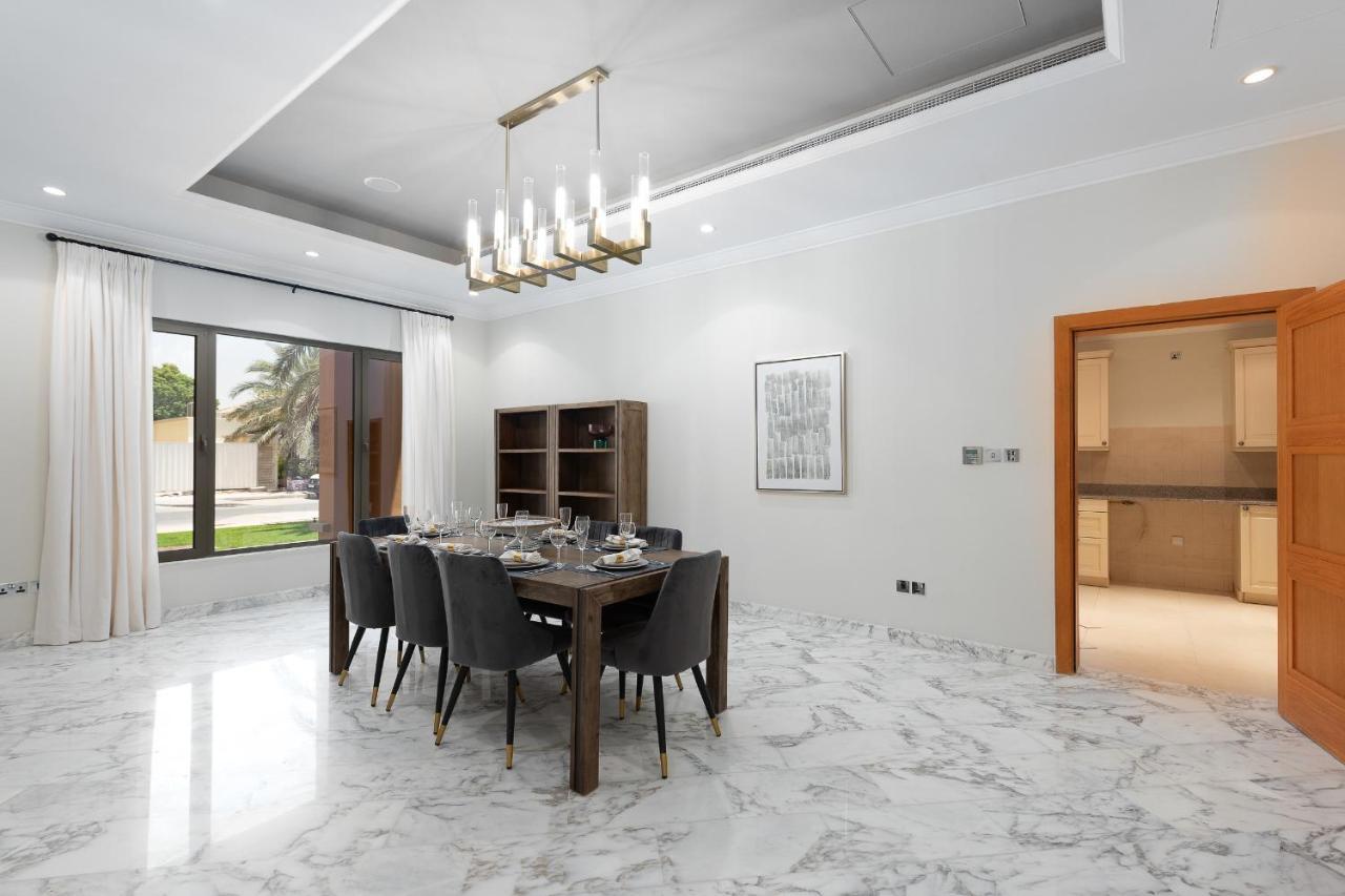 דובאי Maison Privee - Prvt Pool & Beach! In Luxury Palm Jumeirah Villa מראה חיצוני תמונה