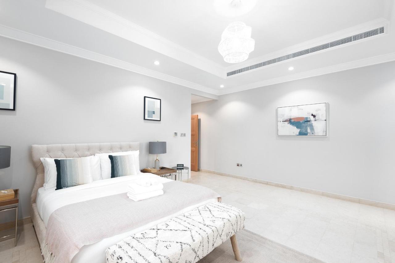 דובאי Maison Privee - Prvt Pool & Beach! In Luxury Palm Jumeirah Villa מראה חיצוני תמונה